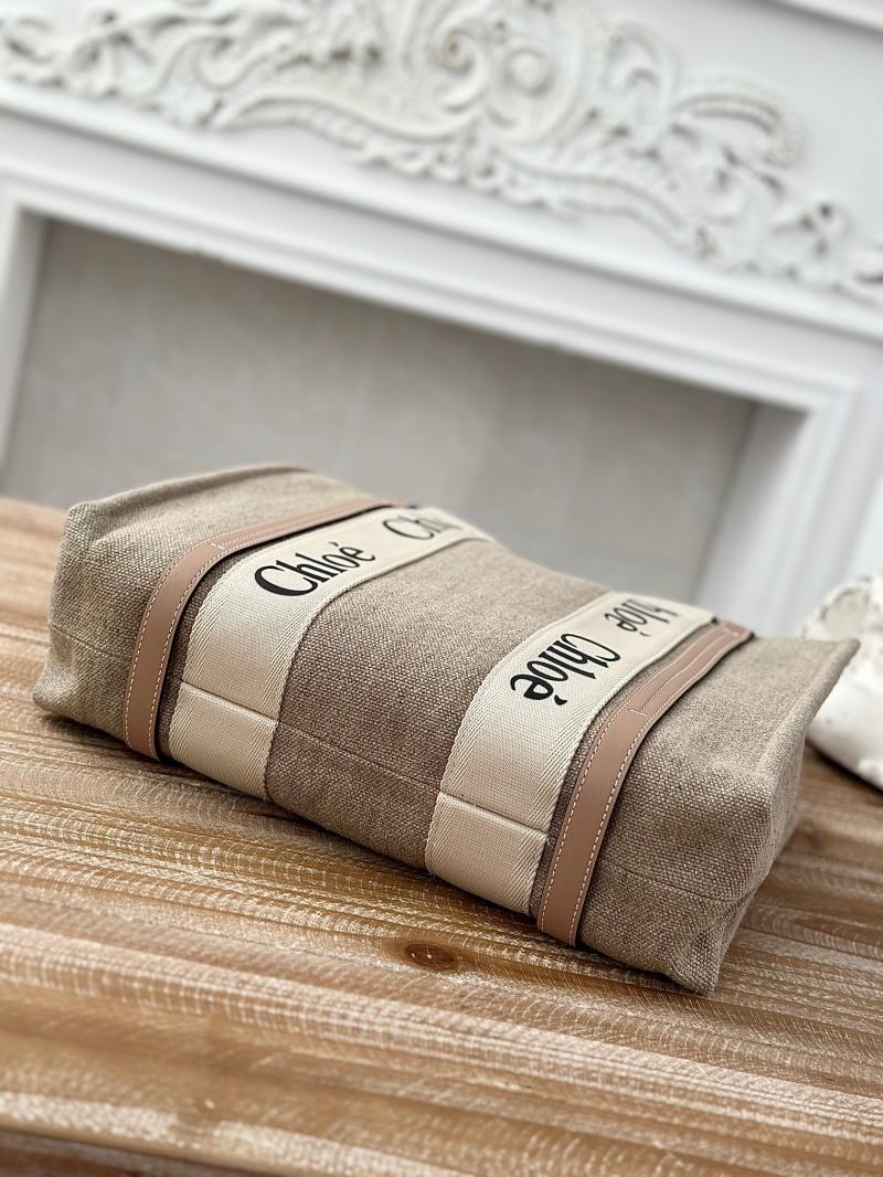 Chloe Woody tote bag in Linen Canvas Powder C7567