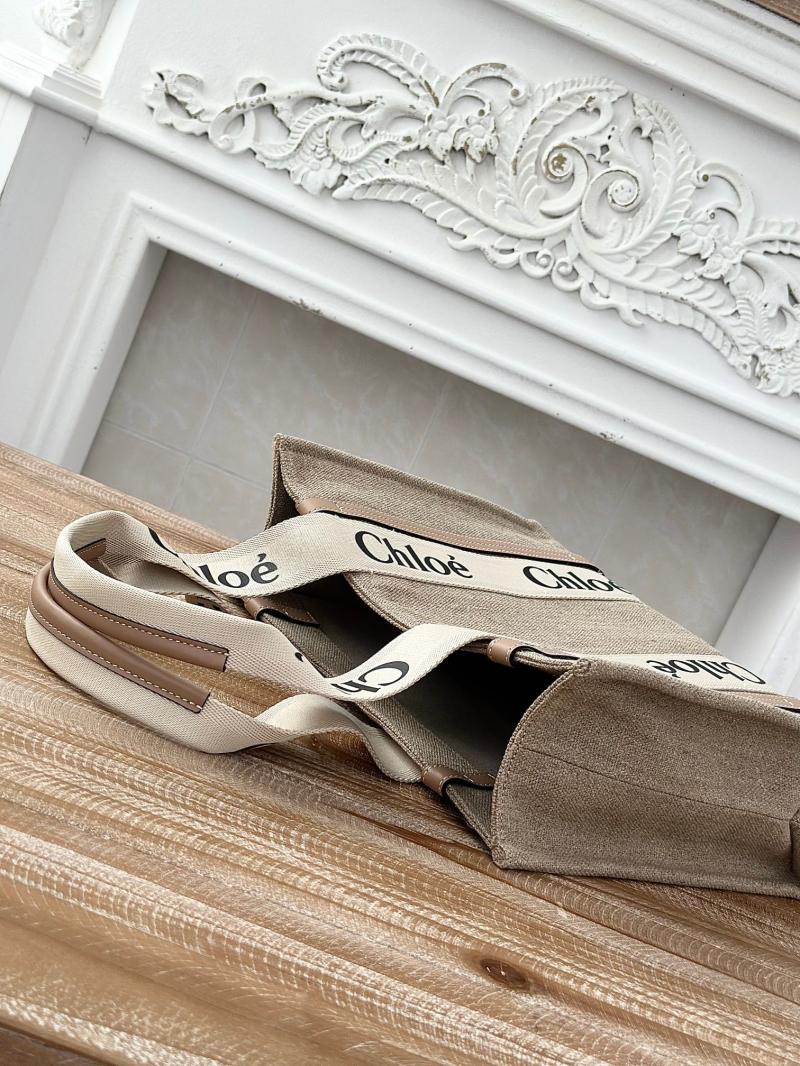 Chloe Woody tote bag in Linen Canvas Powder C7567