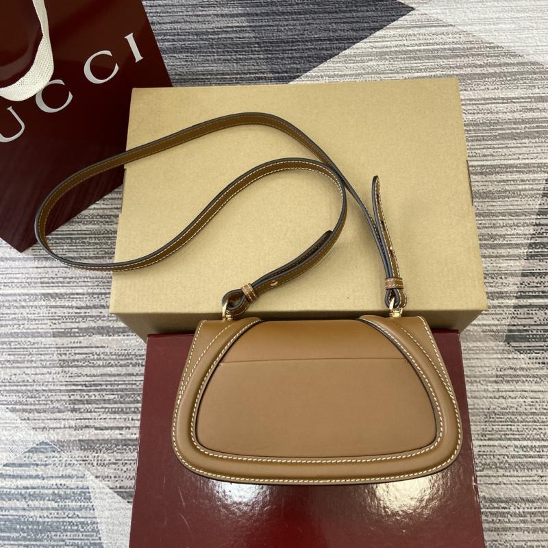 Gucci Blondie small shoulder bag Brown 815700