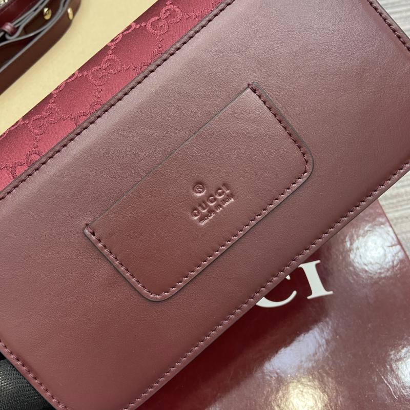 Gucci Go small shoulder bag Red 826761