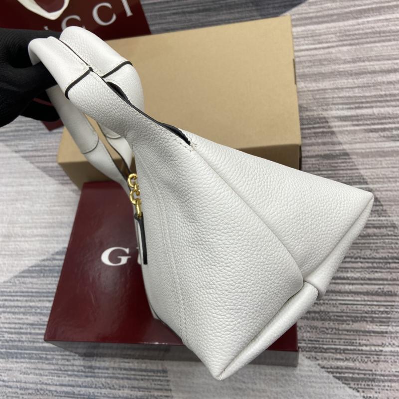 Gucci Softbit medium top handle bag White 837467