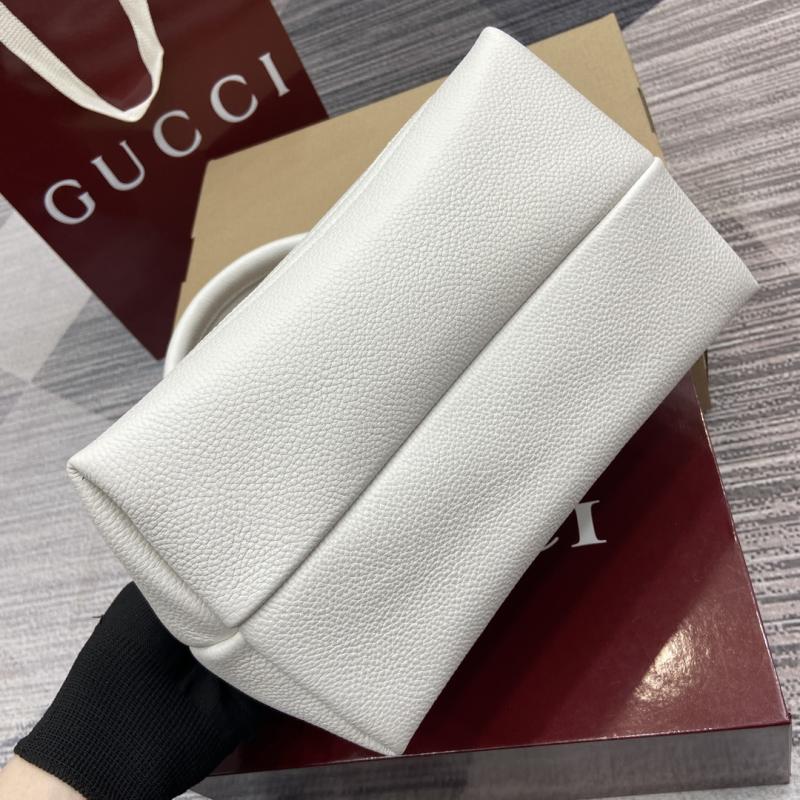 Gucci Softbit medium top handle bag White 837467