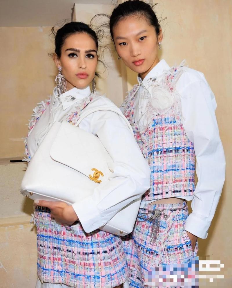 Large Chanel Flap Bag With Top Handle White AS5543
