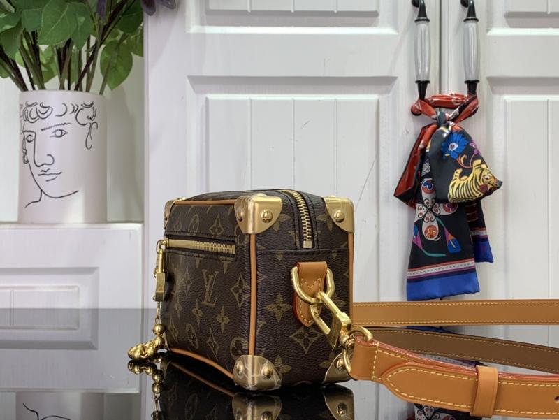 Louis Vuitton Mini Soft Trunk M14729