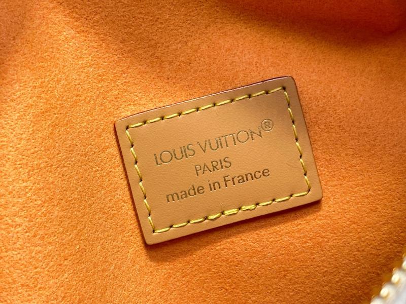 Louis Vuitton Side Trunk MM M14606