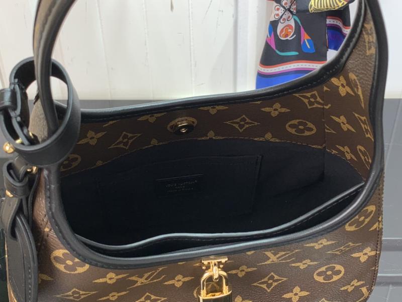 Louis Vuitton The Drop PM M12940