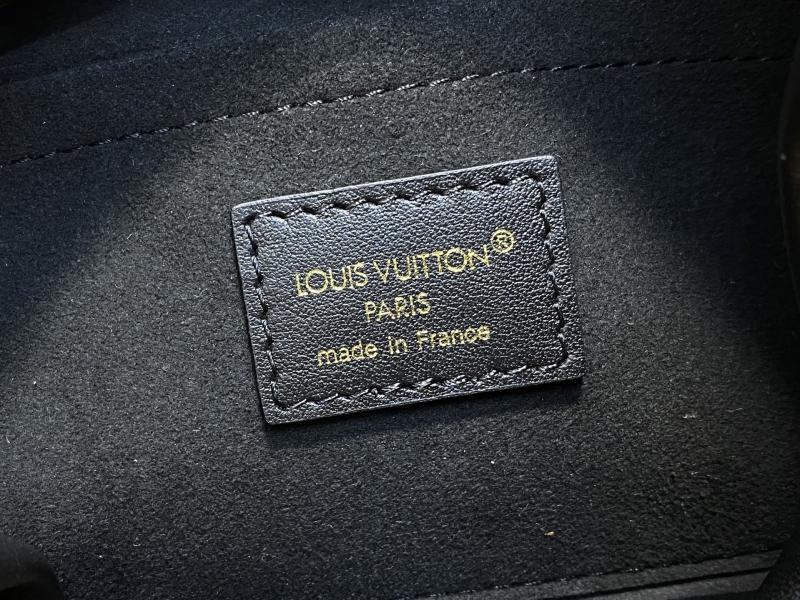 Louis Vuitton The Drop PM M12940
