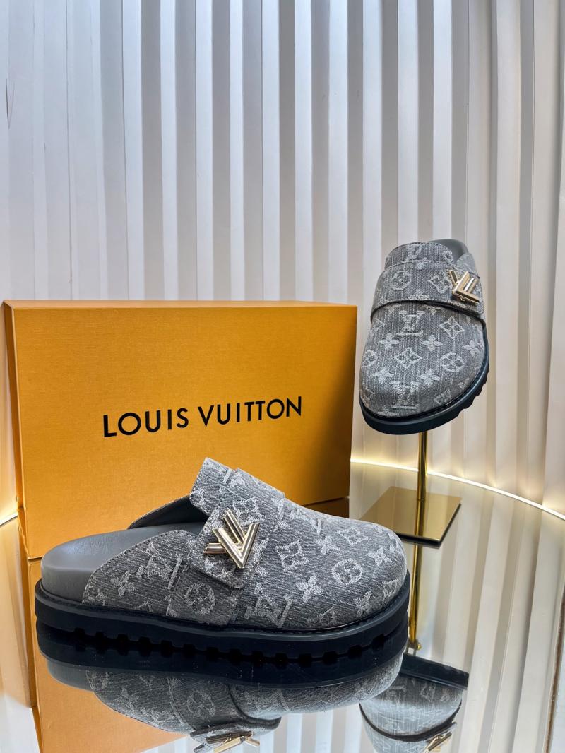 Louis Vuitton Unisex Slippers SLU41801