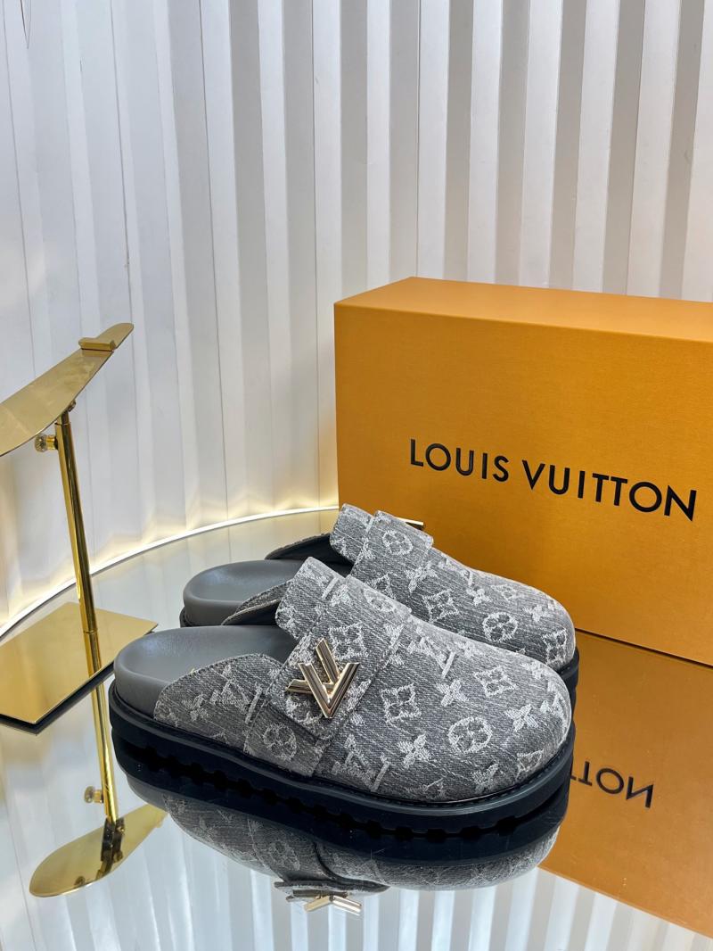 Louis Vuitton Unisex Slippers SLU41801