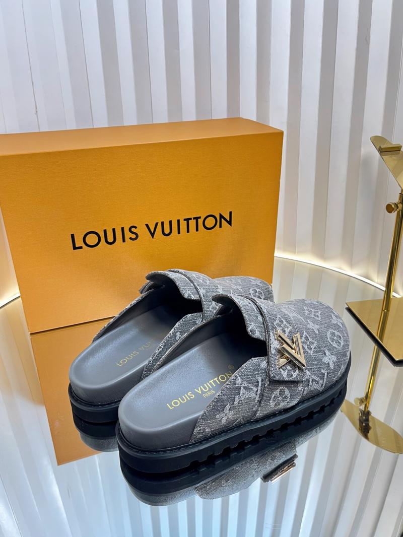 Louis Vuitton Unisex Slippers SLU41801