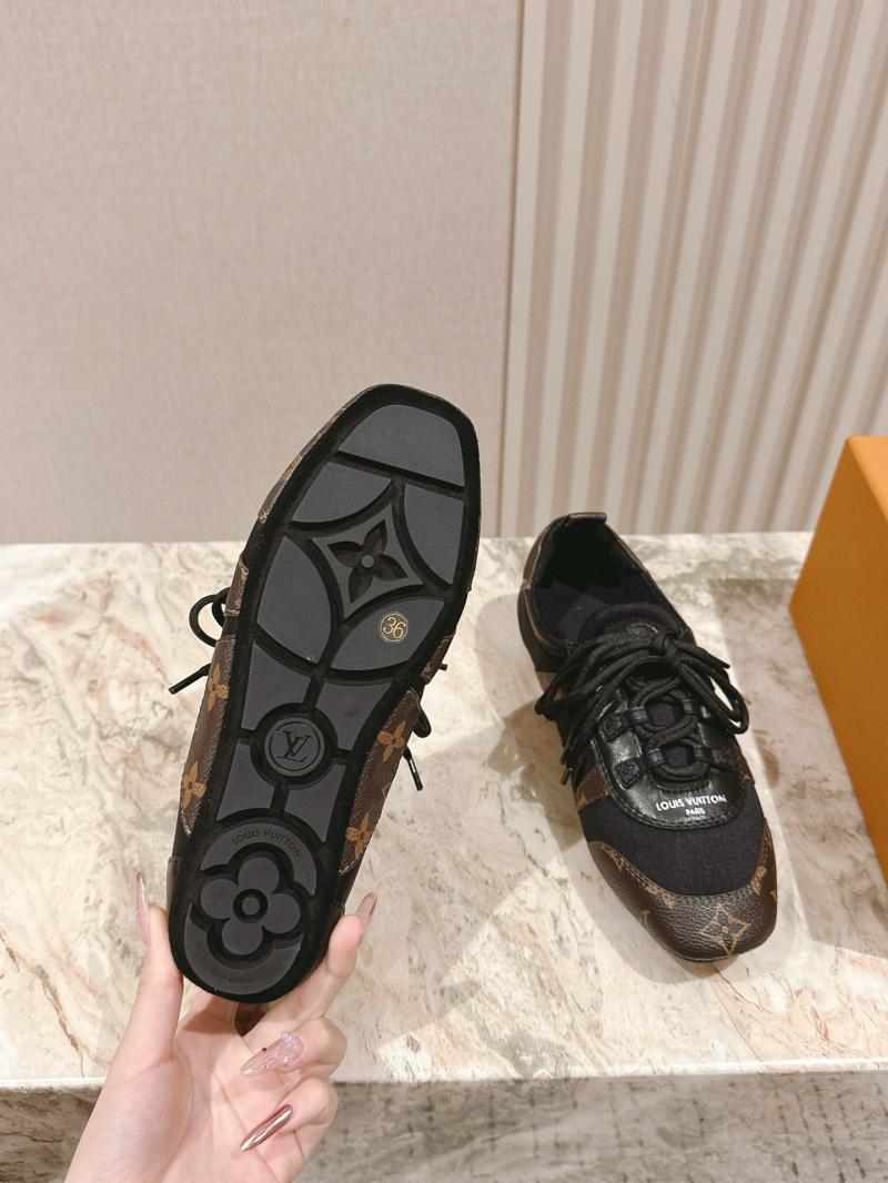 Louis Vuitton Unisex Sneakers SLS42303