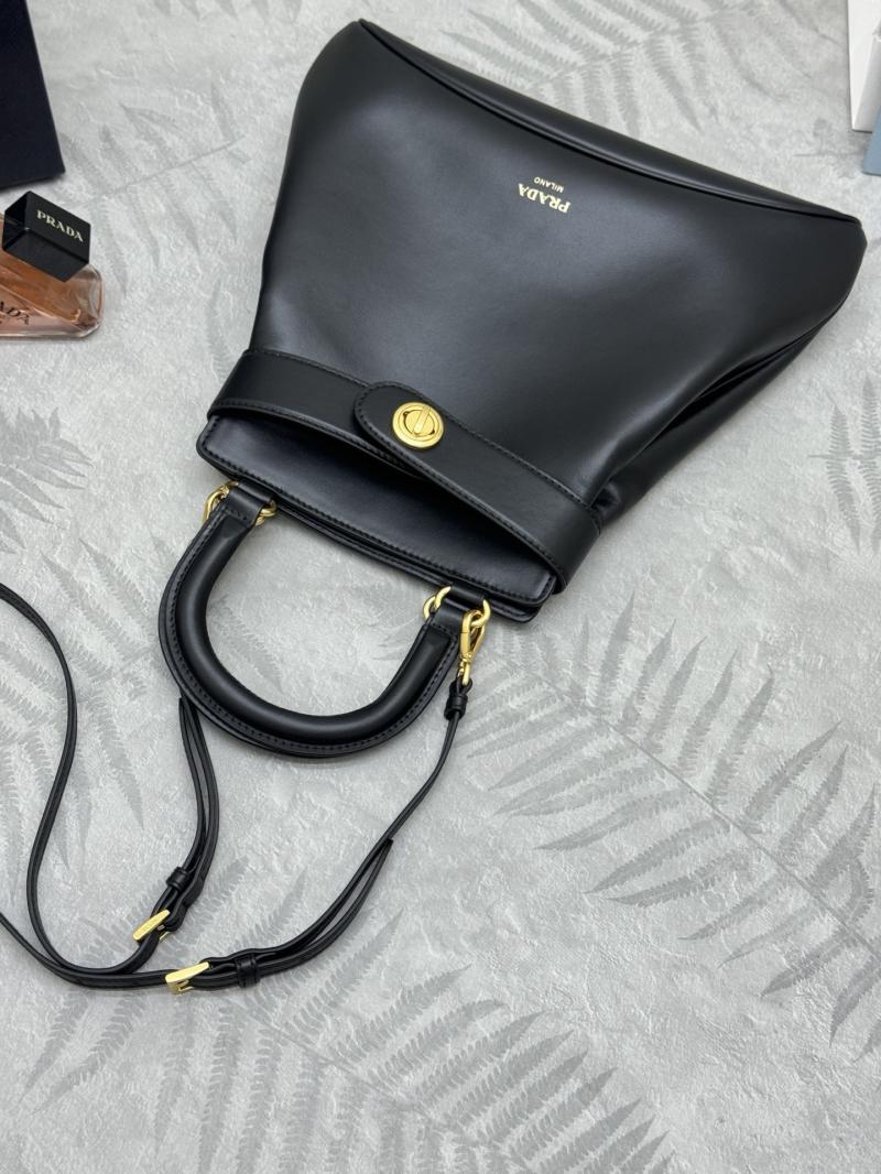 Medium Prada Carey leather bag Black 1BG567