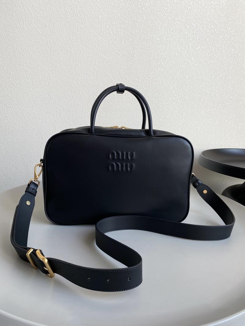 Miu Miu Beau Leather bag Black 5BB163