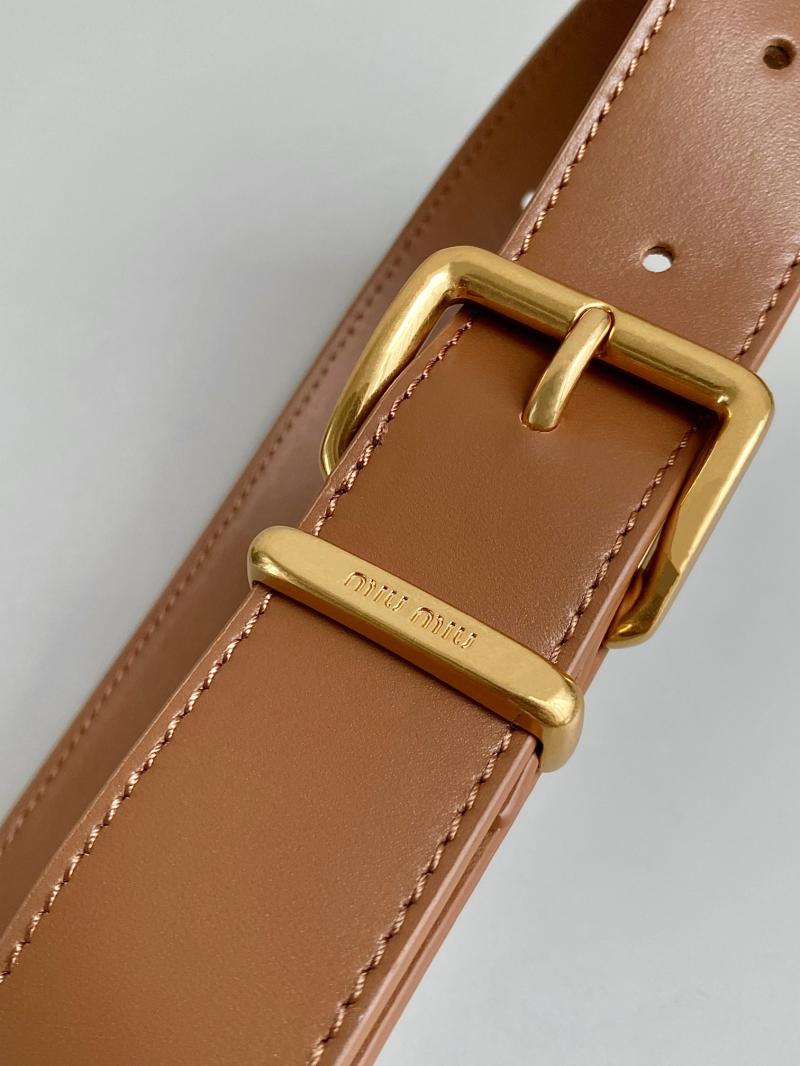 Miu Miu Beau Leather bag Cognac 5BB163