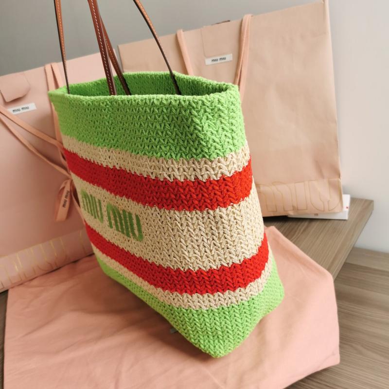 Miu Miu Raffia-effect woven tote bag Green 5BG228