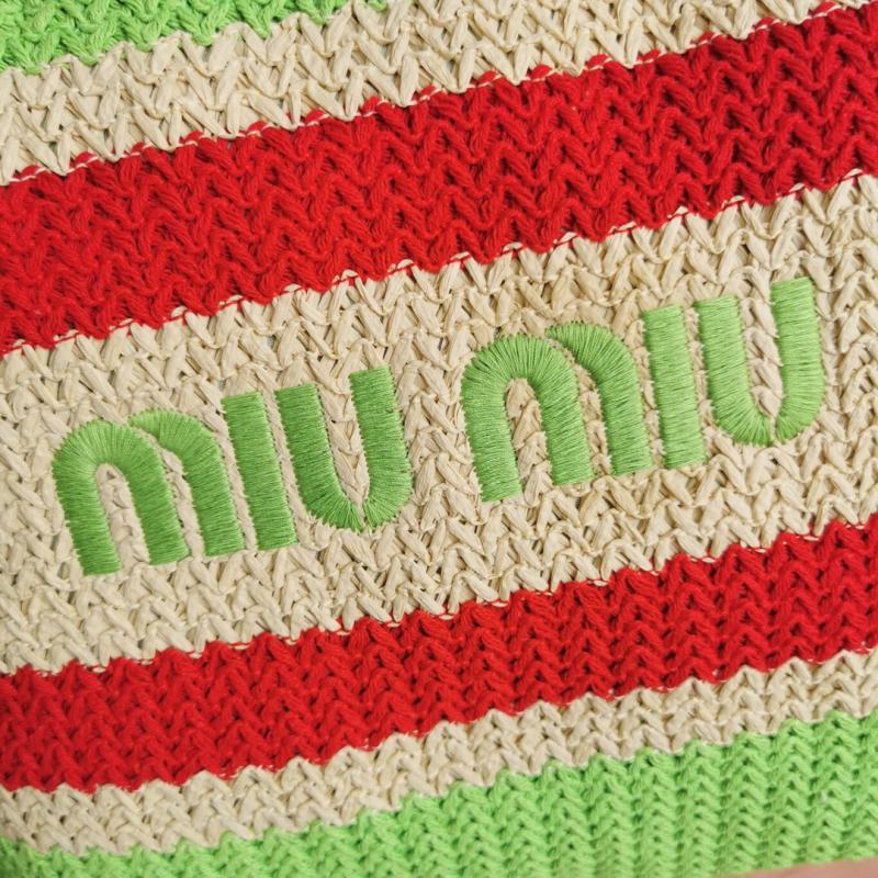 Miu Miu Raffia-effect woven tote bag Green 5BG228