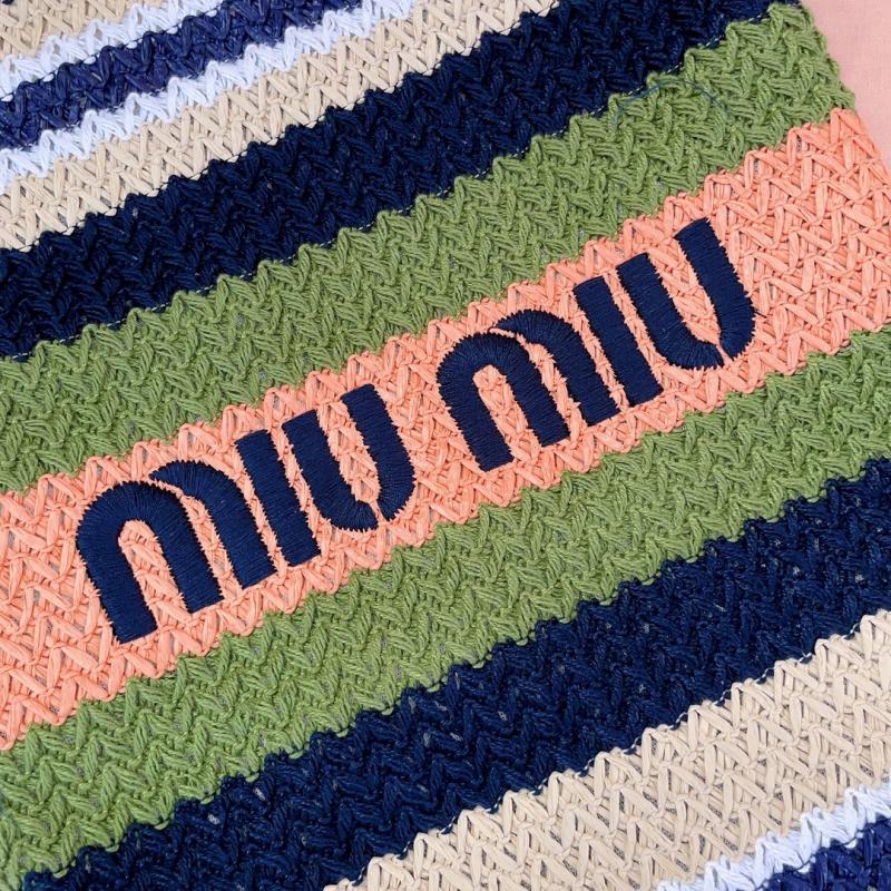 Miu Miu Raffia-effect woven tote bag Green 5BG248