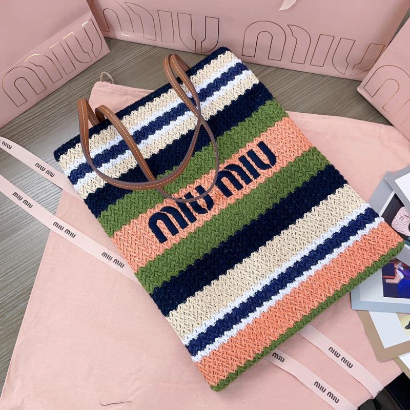 Miu Miu Raffia-effect woven tote bag Green 5BG248