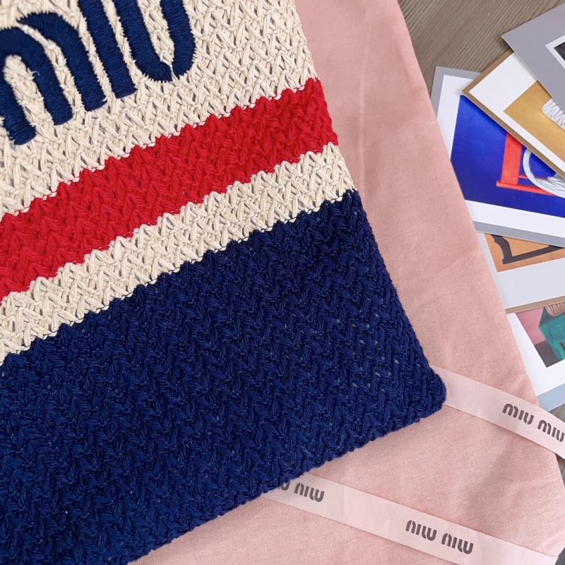 Miu Miu Raffia-effect woven tote bag Navy 5BG248