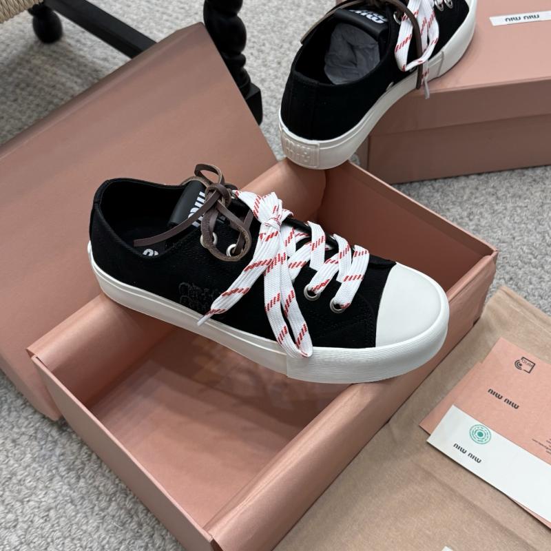 Miu Miu Sneakers SMS42402