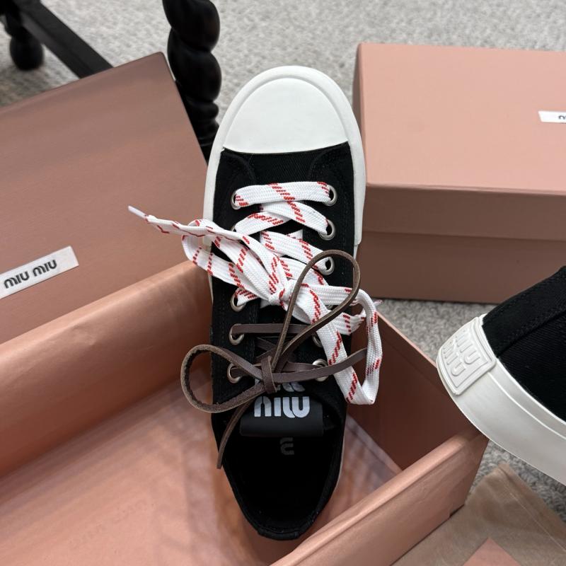 Miu Miu Sneakers SMS42402