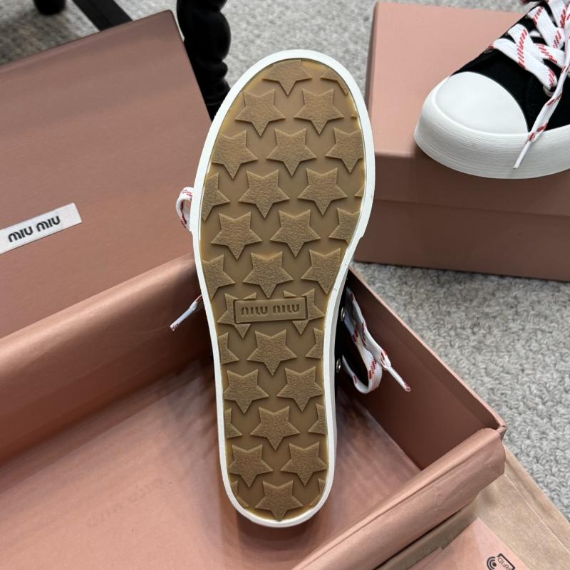 Miu Miu Sneakers SMS42402