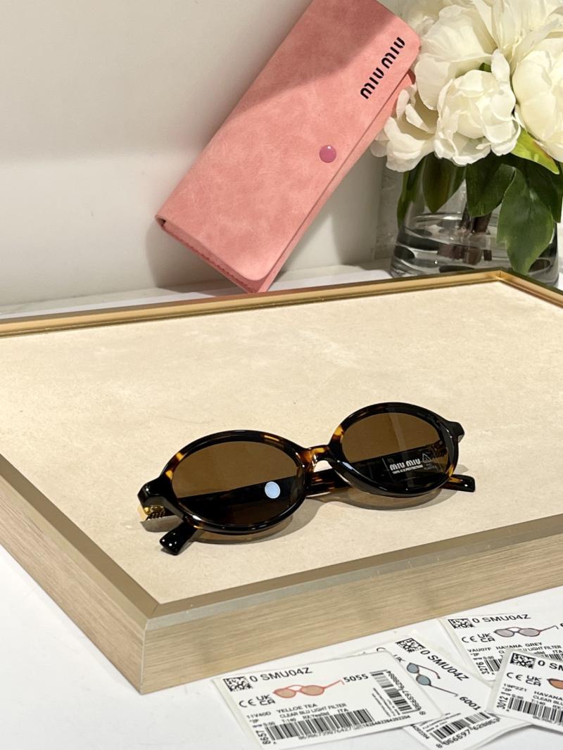 Miu Miu Sunglasses SMU04Z