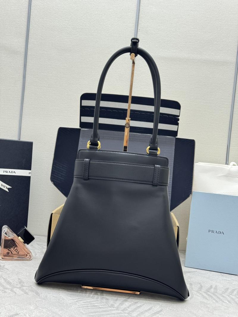 Prada Carey medium leather tote bag Black 1BG567