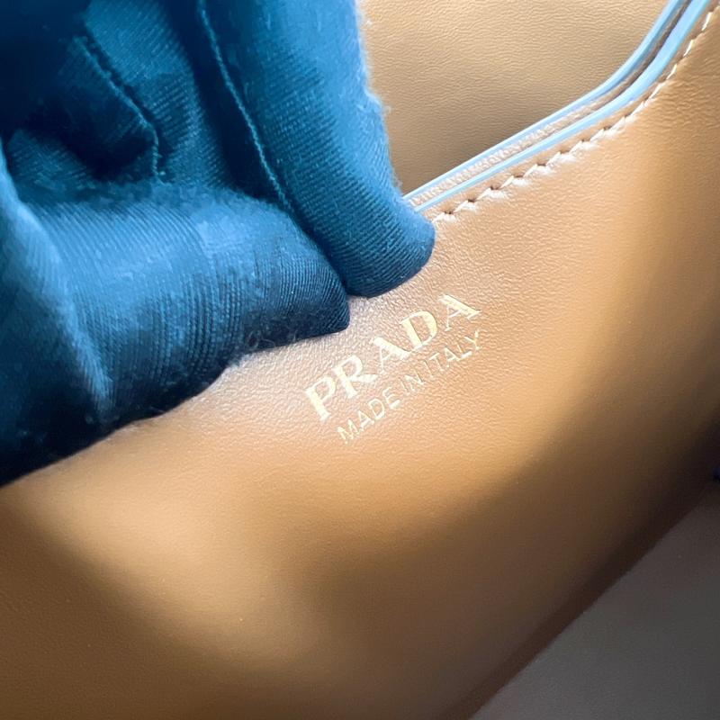 Prada Medium leather bag Caramel 1BE080