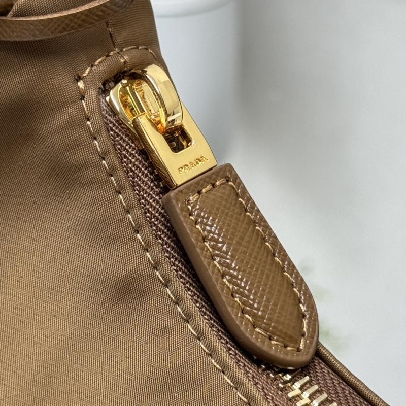 Prada Re-Edition 2005 mini bag Brandy 1N204M