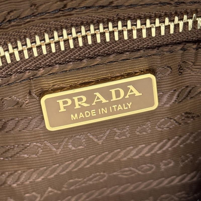 Prada Re-Edition 2005 mini bag Brandy 1N204M