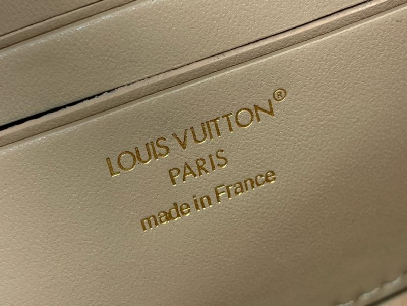 Wallet On Chain LV Bloom Cream M14564