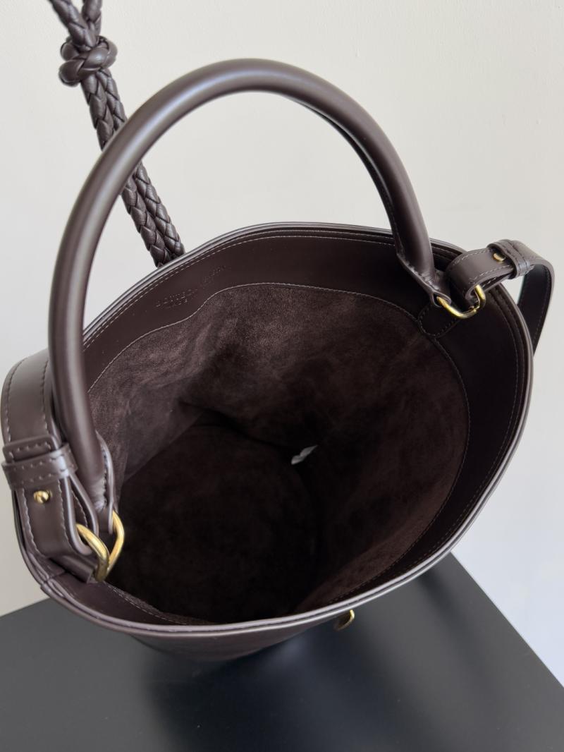 Bottega Veneta Liberta Bucket Fondant 806038