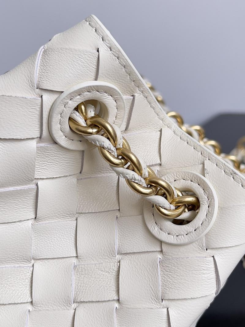 Bottega Veneta Small Parachute Chain Chalk 817175