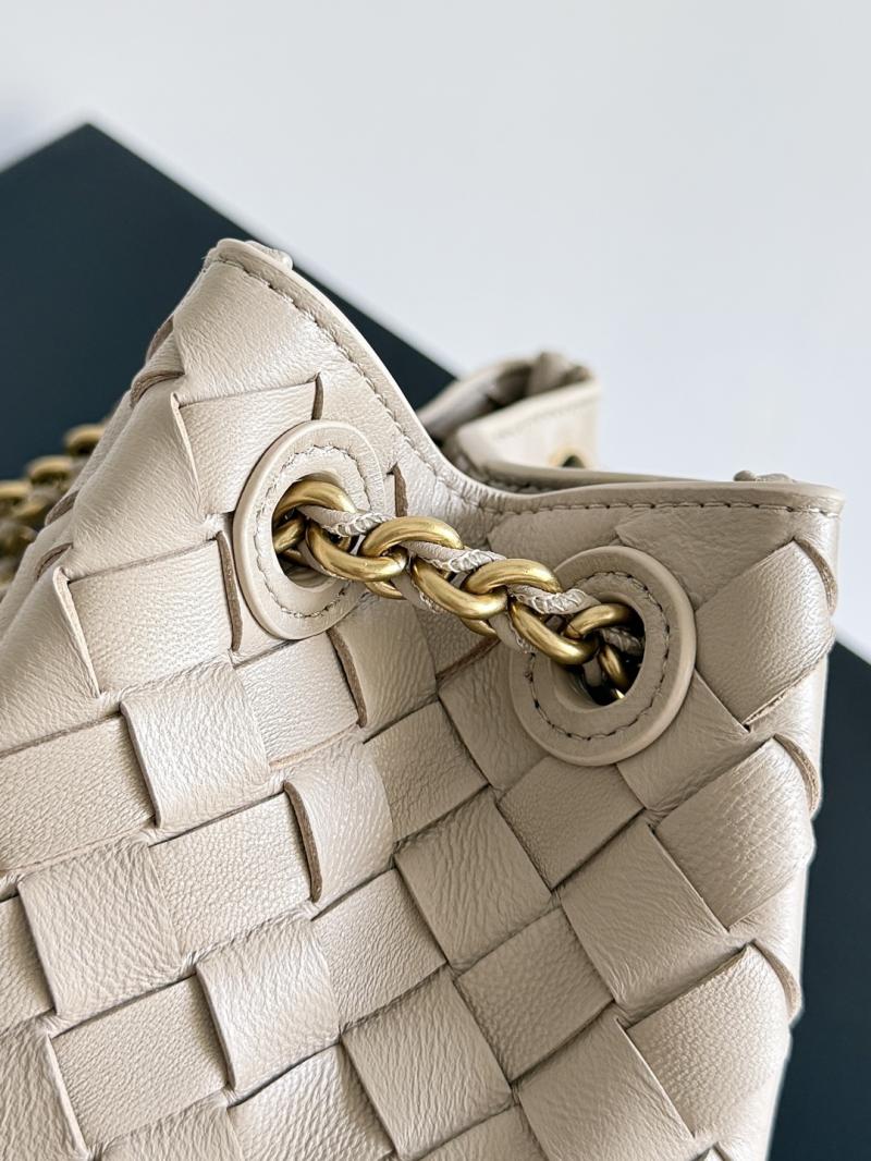 Bottega Veneta Small Parachute Chain Ecru 817175