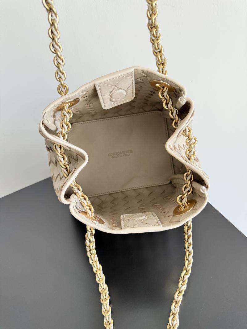 Bottega Veneta Small Parachute Chain Ecru 817175