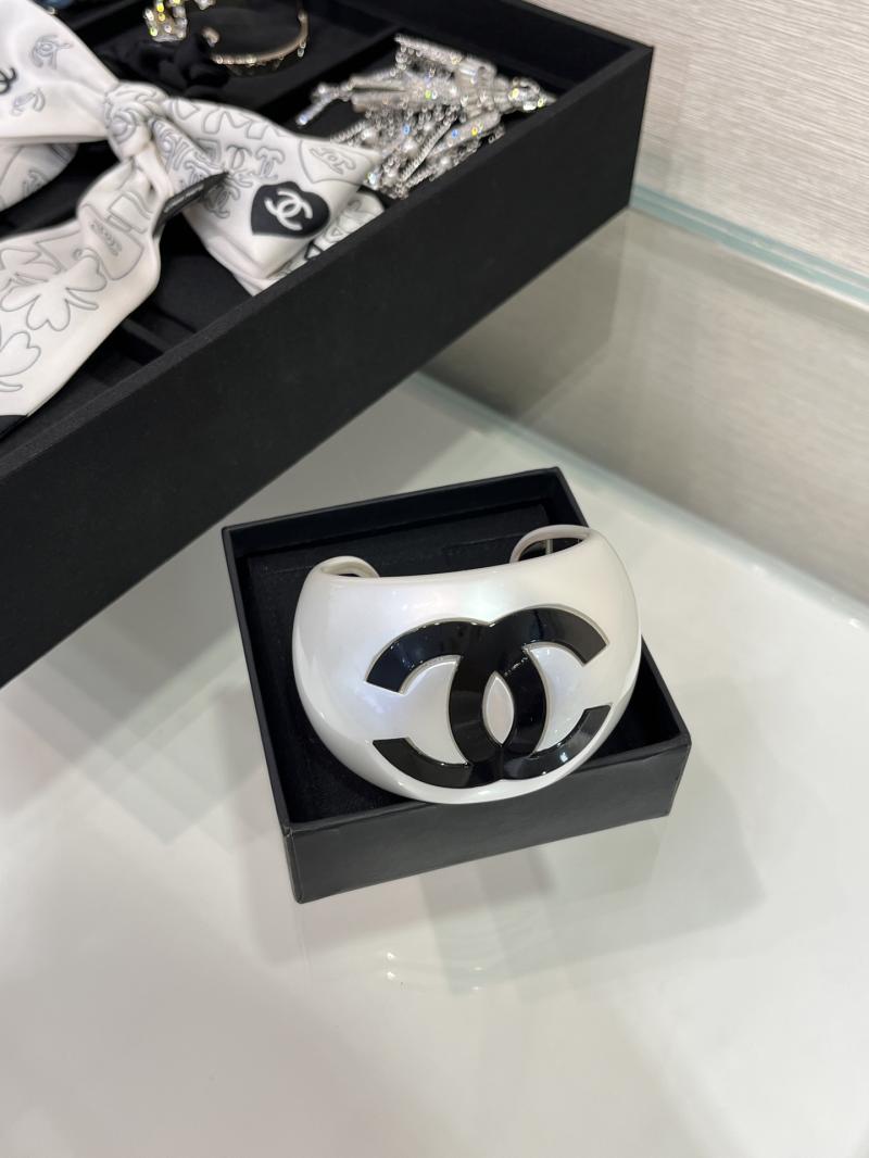 Chanel Bracelet YCB60901