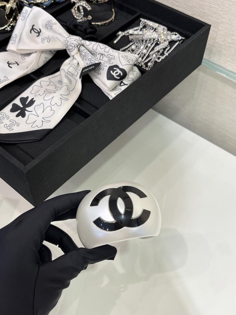 Chanel Bracelet YCB60901