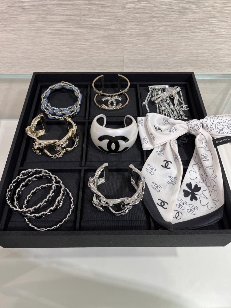 Chanel Bracelet YCB60901