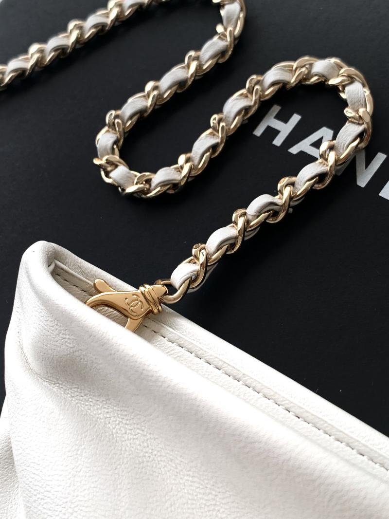 Chanel Clutch With Chain White AP4613