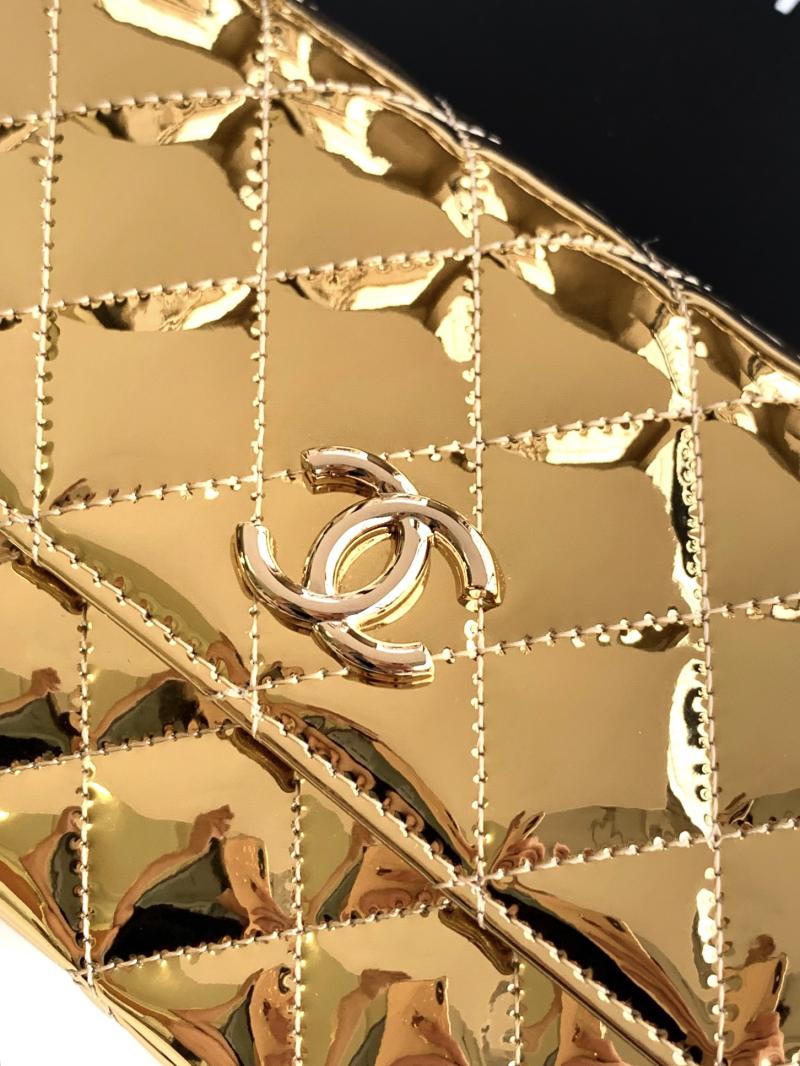 Chanel Patent Leather Clutch Gold AS2506