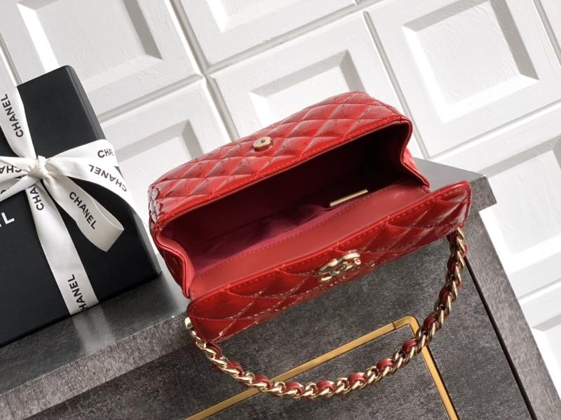Chanel Patent Leather Clutch Red AS2506