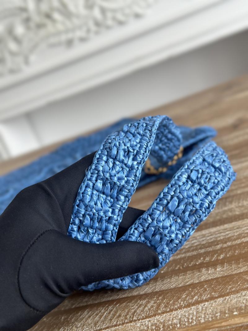 Chloe Raffia Summer Banana tote bag Blue CH25U