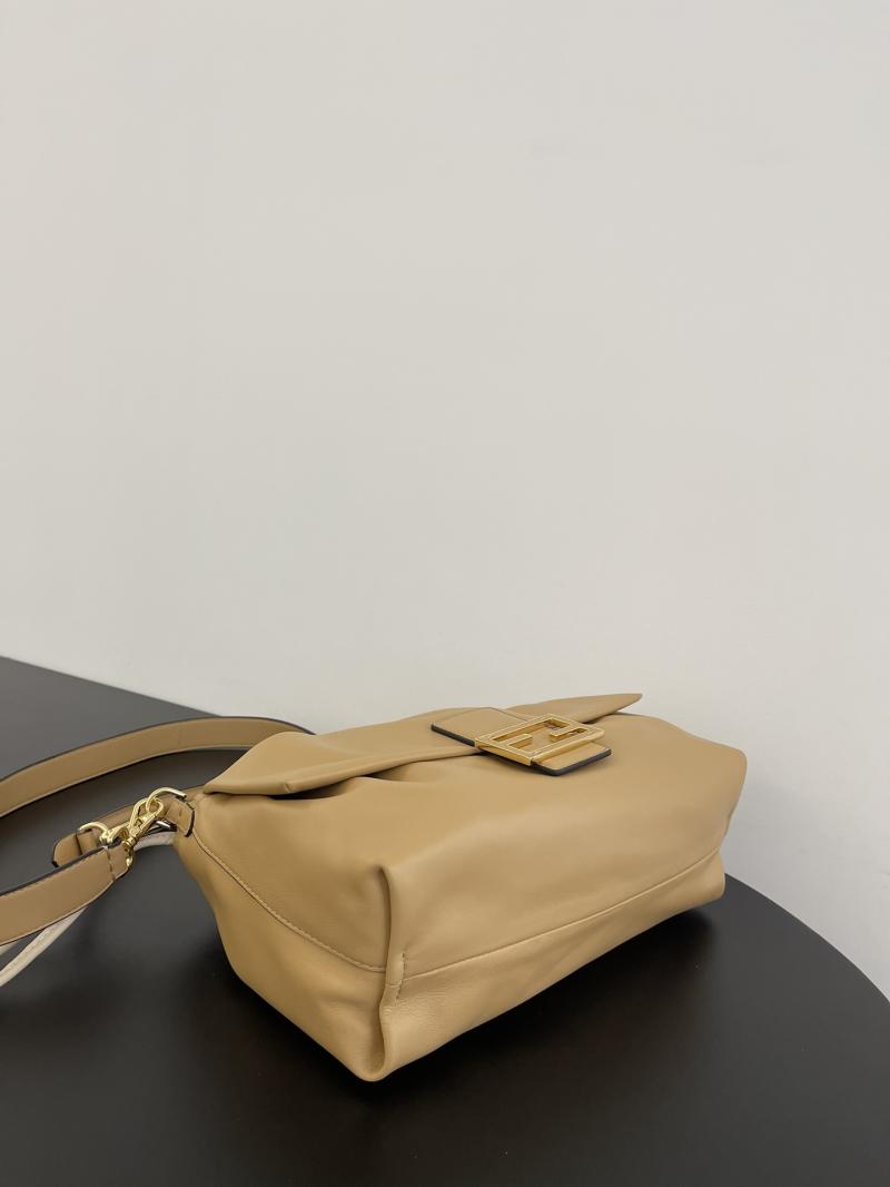 Fendi Mamma Baguette Large Beige 8BR834