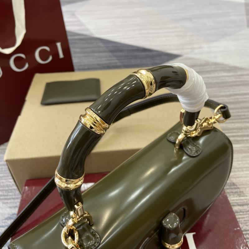 Gucci Bamboo Diva medium bag Green 827750