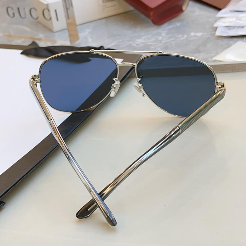 Gucci Sunglasses GG0528S