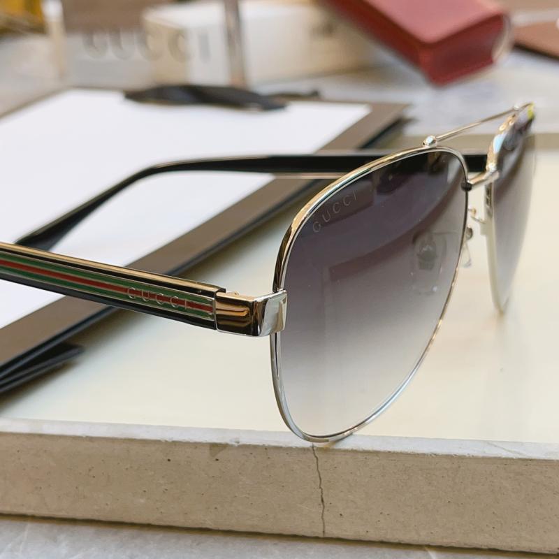 Gucci Sunglasses GG0528S