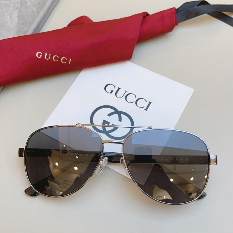 Gucci Sunglasses GG0528S