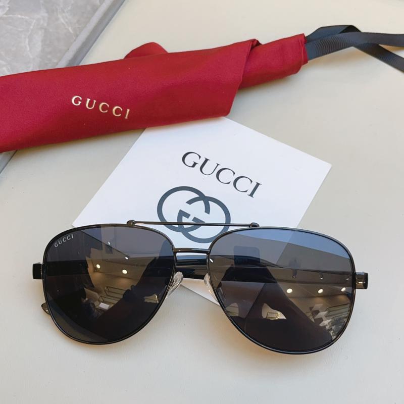 Gucci Sunglasses GG0528S