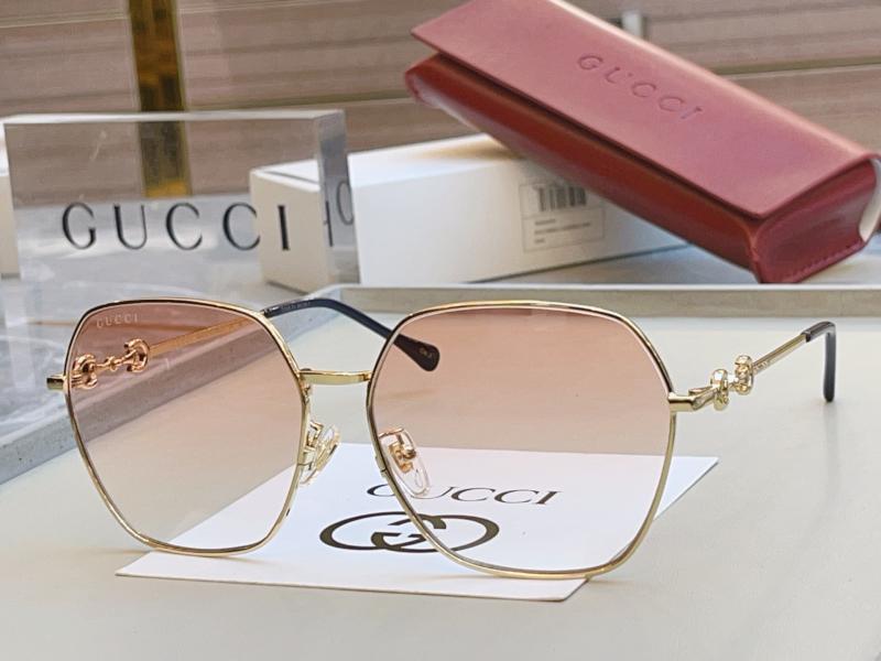 Gucci Sunglasses GG0882SA